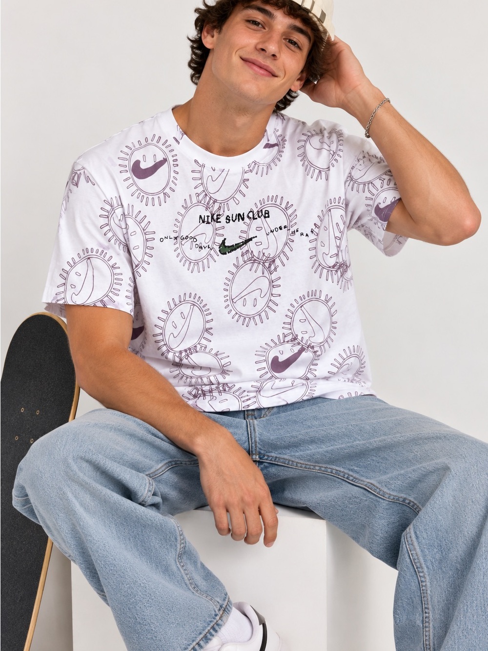 Nike Sun Club All Over Print Y2K Graphic Tee L Swoosh Doodle Streetwear Skater